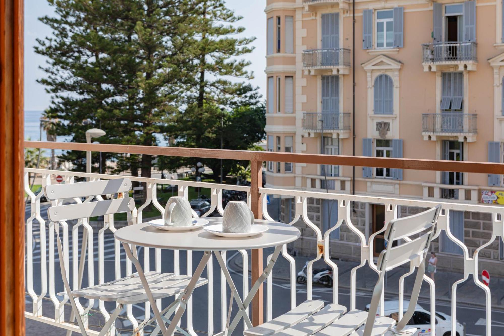 Appartamento H11 Casa Tecla Centro-Mare Sanremo Esterno foto
